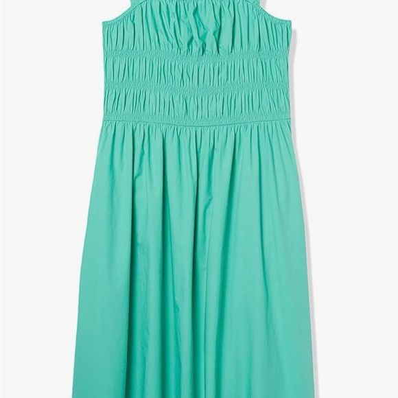 NWT Gorgeous Soft Smocked MIDI Dress! - Picture 4 of 5